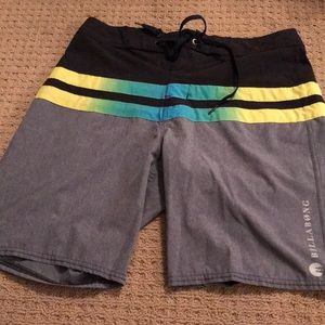 Billabong men’s board shorts